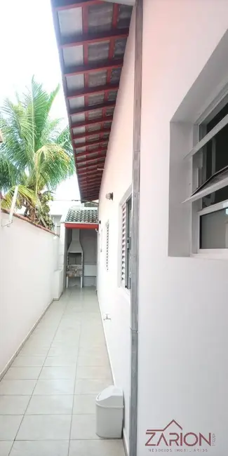 Foto 2 de Casa com 3 quartos à venda, 100m2 em Residencial Estoril, Taubate - SP