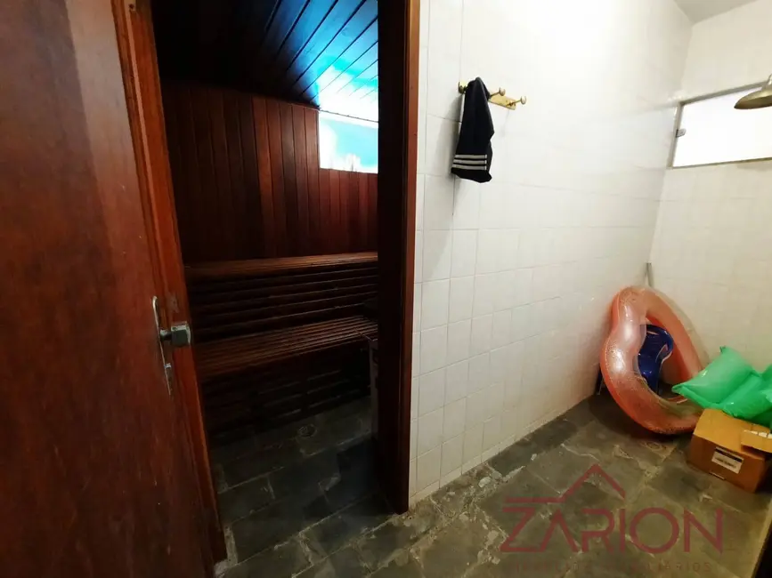 Foto 6 de Casa com 6 quartos à venda, 598m2 em Vila São José, Taubate - SP