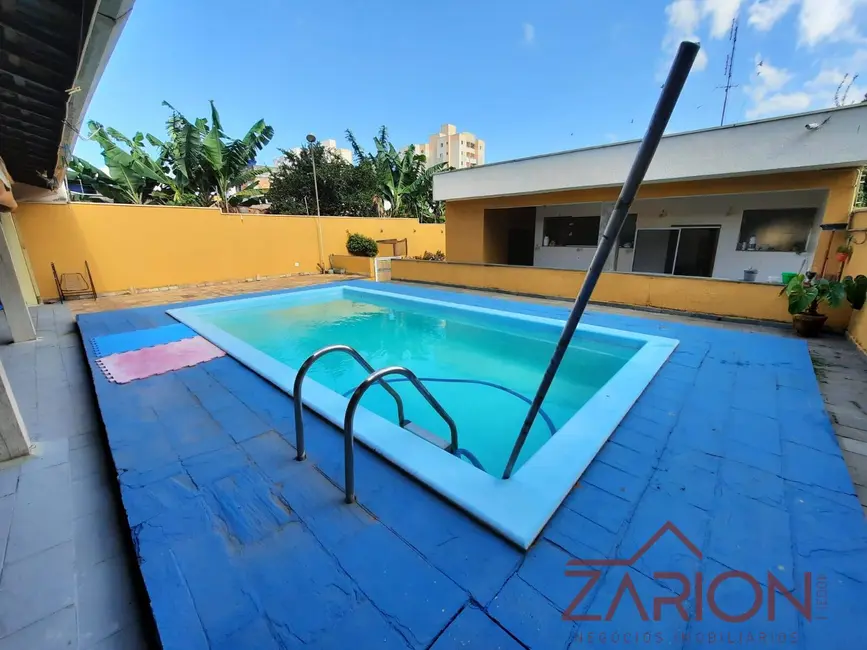 Foto 2 de Casa com 6 quartos à venda, 598m2 em Vila São José, Taubate - SP