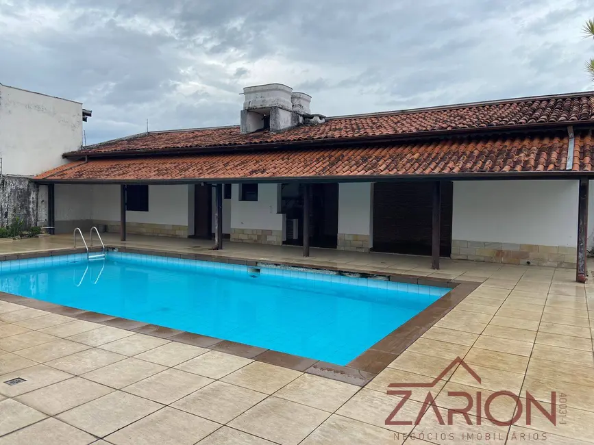 Foto 1 de Casa com 8 quartos à venda, 1000m2 em Centro, Taubate - SP