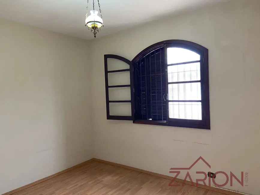 Foto 5 de Casa com 8 quartos à venda, 1000m2 em Centro, Taubate - SP