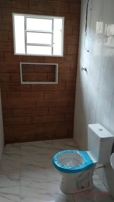 Foto 6 de Casa com 2 quartos à venda, 70m2 em Residencial Estoril, Taubate - SP