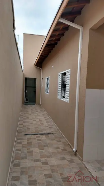 Foto 8 de Casa com 2 quartos à venda, 70m2 em Residencial Estoril, Taubate - SP