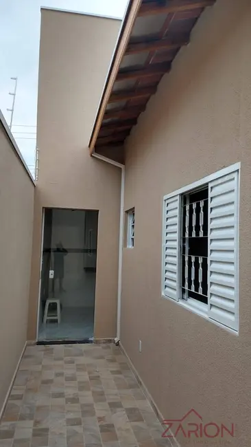 Foto 4 de Casa com 2 quartos à venda, 70m2 em Residencial Estoril, Taubate - SP