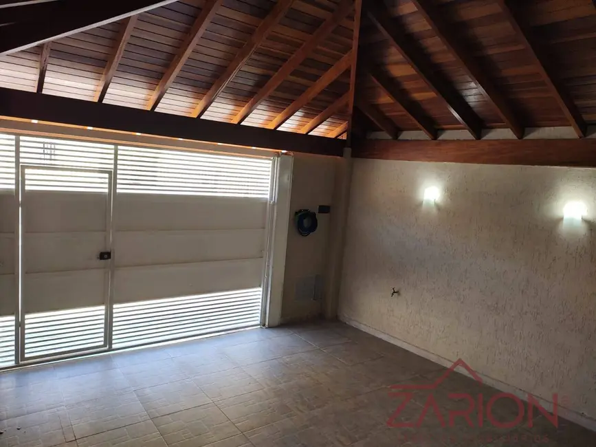 Foto 2 de Casa com 2 quartos à venda, 102m2 em Taubate - SP