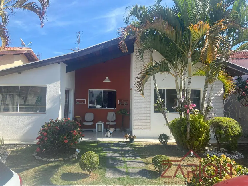 Foto 4 de Casa com 2 quartos à venda, 230m2 em Vila das Jabuticabeiras, Taubate - SP