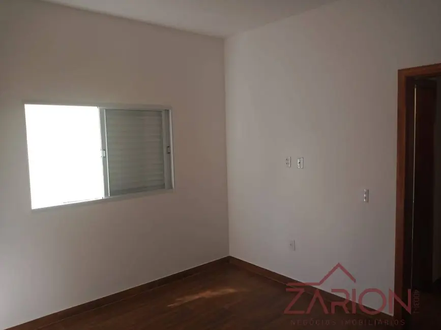 Foto 6 de Casa com 2 quartos à venda, 98m2 em Jardim Morumby, Taubate - SP