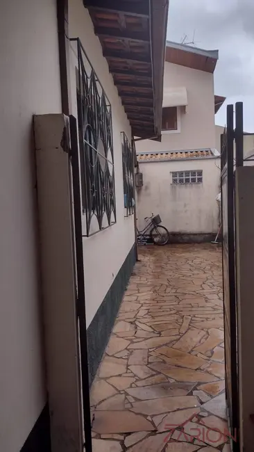 Foto 2 de Casa com 3 quartos à venda, 120m2 em Taubate - SP