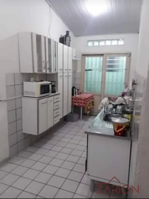 Foto 2 de Casa com 2 quartos à venda, 250m2 em Tremembe - SP