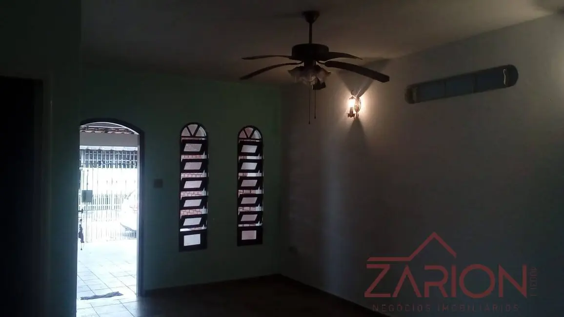 Foto 4 de Casa com 3 quartos à venda em Taubate - SP