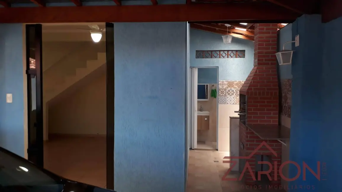 Foto 1 de Casa com 3 quartos à venda, 200m2 em Vila Nogueira, Taubate - SP