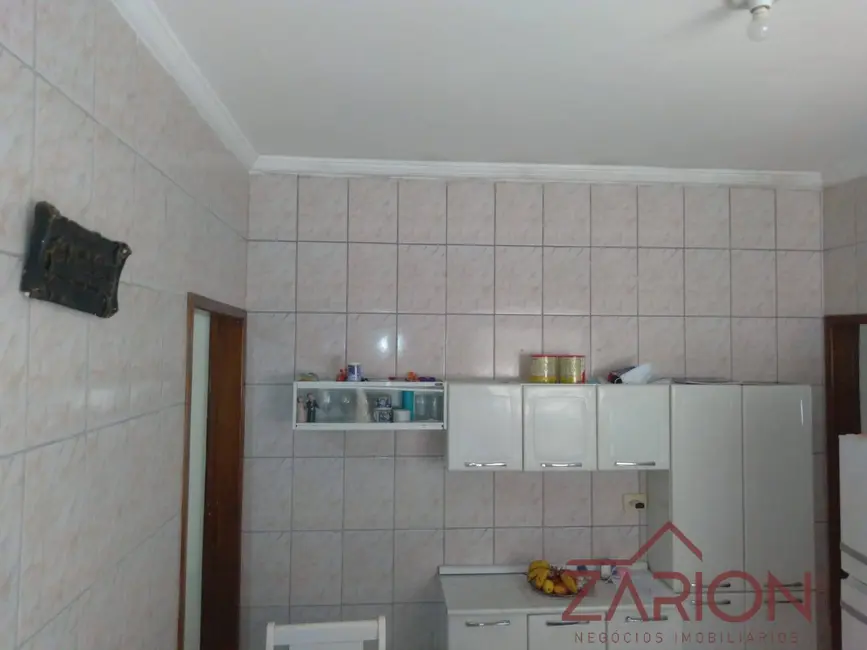 Foto 2 de Casa com 2 quartos à venda, 150m2 em Tremembe - SP