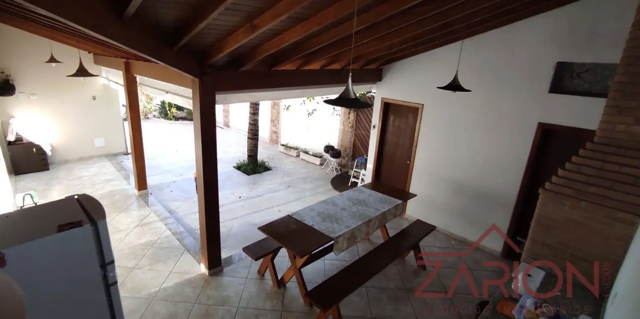 Foto 4 de Casa com 3 quartos à venda, 330m2 em Campos Elíseos, Taubate - SP