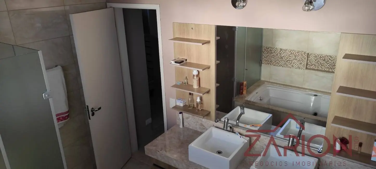 Foto 8 de Casa com 3 quartos à venda, 330m2 em Campos Elíseos, Taubate - SP