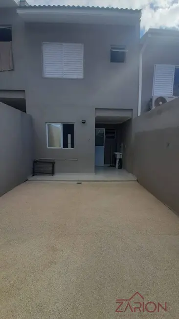 Foto 4 de Casa com 2 quartos à venda, 72m2 em Granjas Panorama, Taubate - SP
