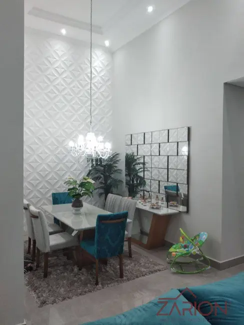 Foto 2 de Casa com 3 quartos à venda, 220m2 em Taubate - SP