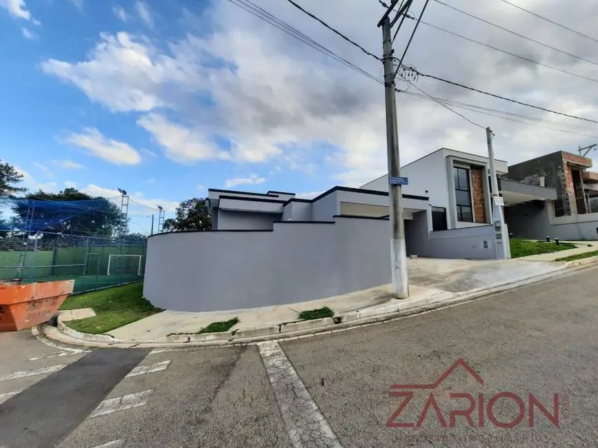 Foto 1 de Casa com 3 quartos à venda, 360m2 em Taubate - SP