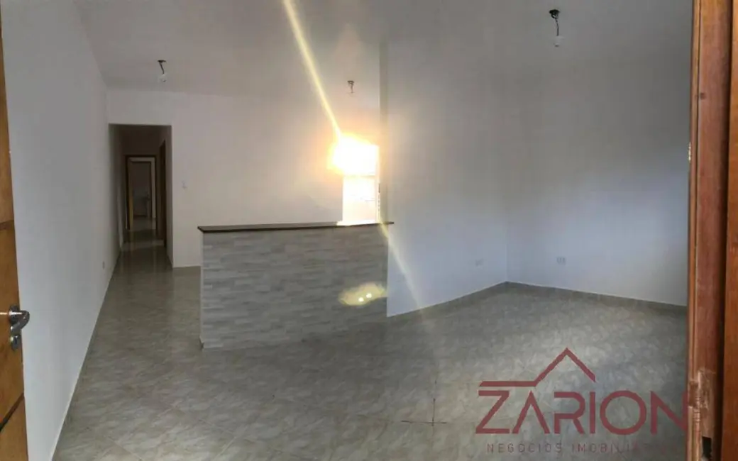 Foto 1 de Casa com 2 quartos à venda, 125m2 em Residencial Estoril, Taubate - SP