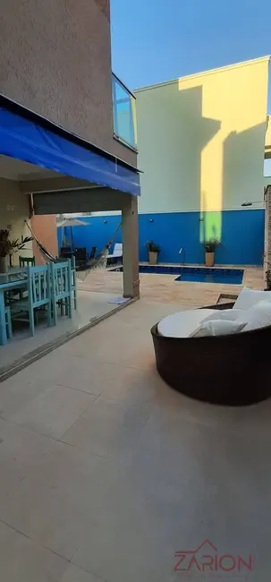 Foto 3 de Casa com 3 quartos à venda, 250m2 em Tremembe - SP