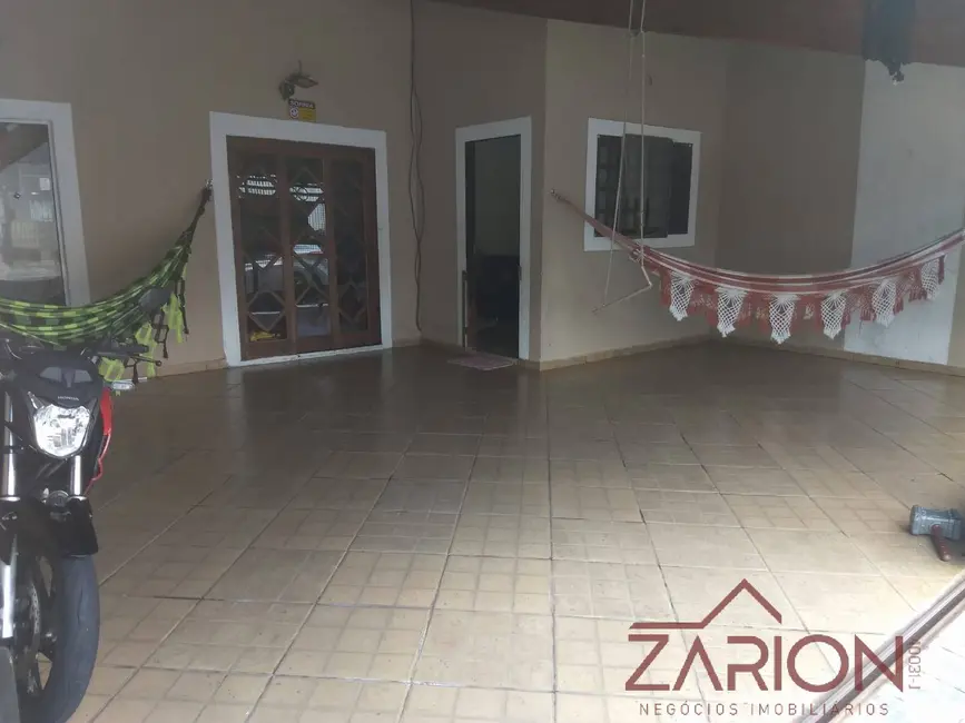 Foto 1 de Casa com 3 quartos à venda, 250m2 em Residencial Sítio Santo Antônio, Taubate - SP