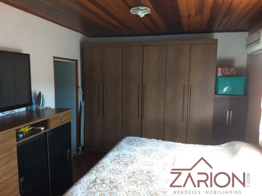 Foto 4 de Casa com 3 quartos à venda, 250m2 em Residencial Sítio Santo Antônio, Taubate - SP