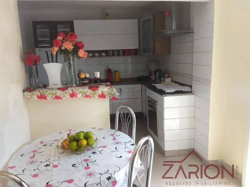 Foto 3 de Casa com 3 quartos à venda, 250m2 em Residencial Sítio Santo Antônio, Taubate - SP