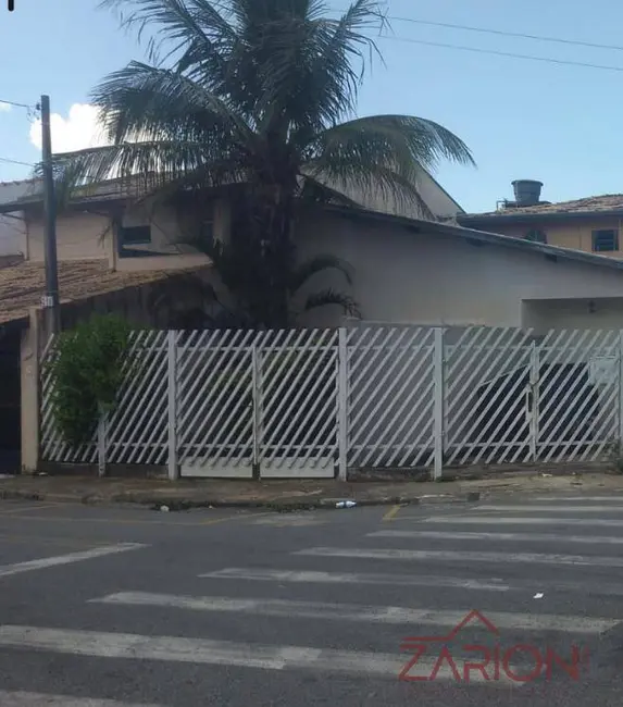Foto 1 de Casa com 5 quartos à venda, 250m2 em Residencial Sítio Santo Antônio, Taubate - SP