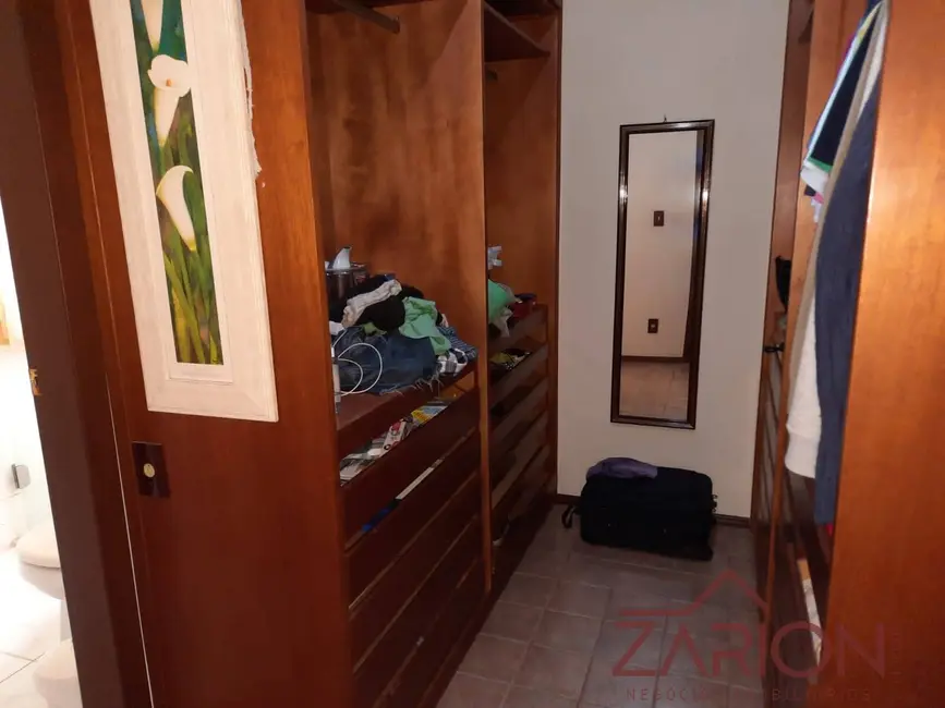 Foto 5 de Casa com 4 quartos à venda, 299m2 em Parque Residencial Bom Conselho, Taubate - SP