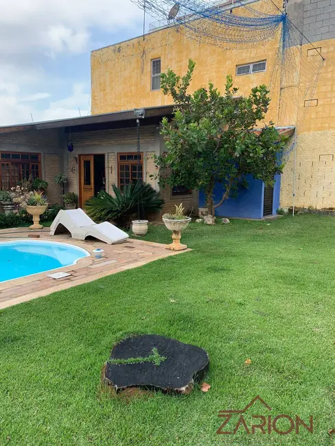 Foto 4 de Casa com 3 quartos à venda, 450m2 em Vila São José, Taubate - SP