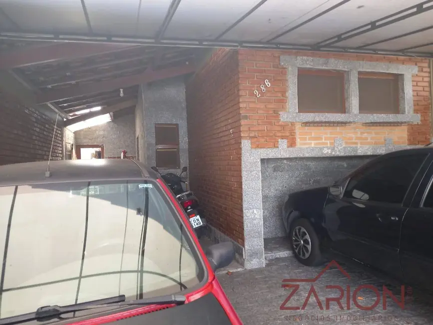 Foto 2 de Casa com 2 quartos à venda, 130m2 em Taubate - SP