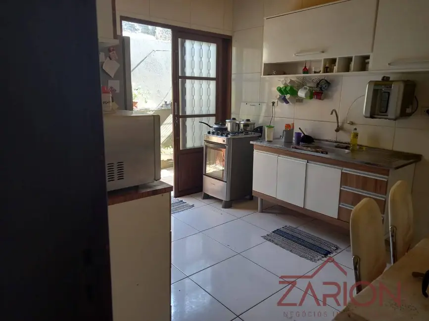 Foto 5 de Casa com 2 quartos à venda, 130m2 em Taubate - SP