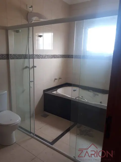 Foto 5 de Casa com 4 quartos à venda, 240m2 em Residencial Portal da Mantiqueira, Taubate - SP