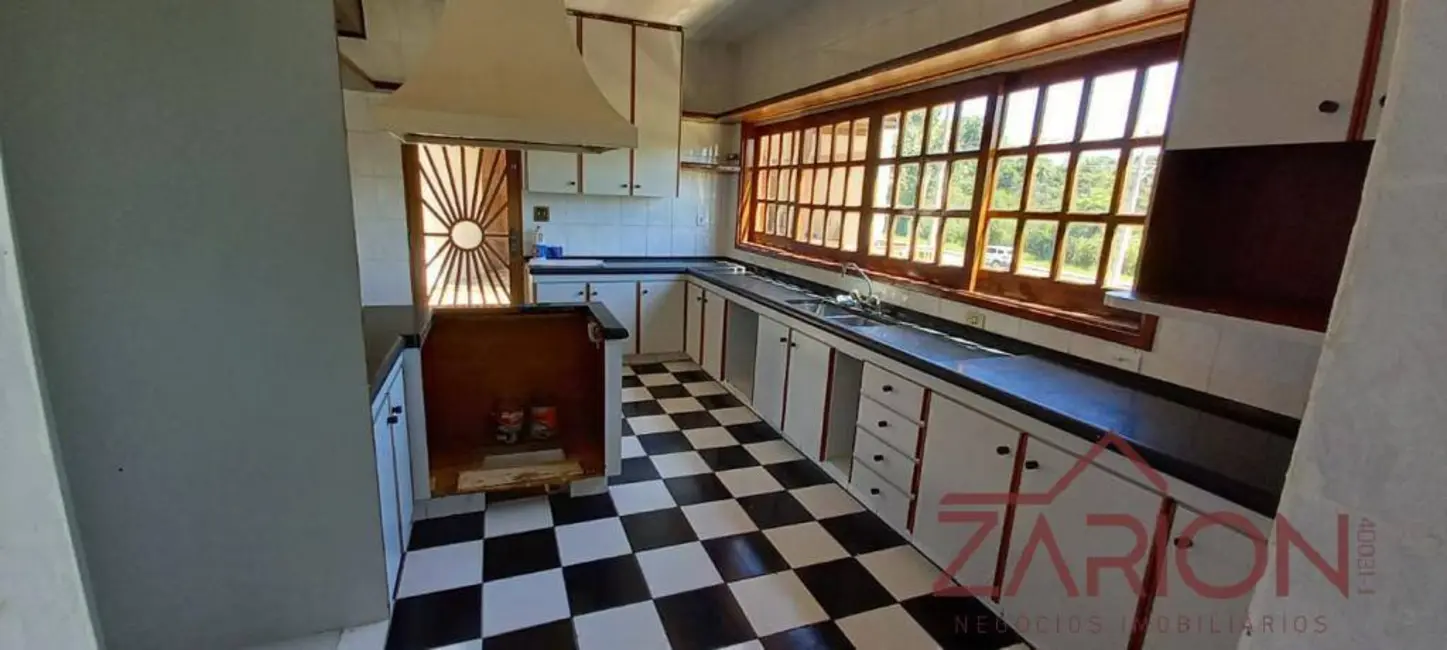 Foto 8 de Casa com 4 quartos à venda e para alugar, 278m2 em Tremembe - SP