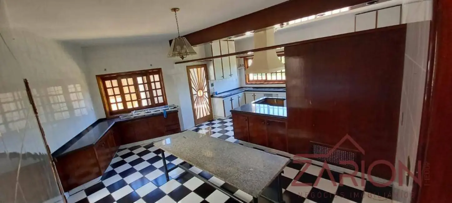 Foto 6 de Casa com 4 quartos à venda e para alugar, 278m2 em Tremembe - SP