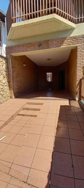 Foto 3 de Casa com 4 quartos à venda e para alugar, 278m2 em Tremembe - SP