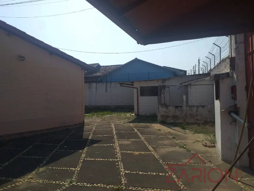 Foto 3 de Casa com 5 quartos à venda, 500m2 em Tremembe - SP
