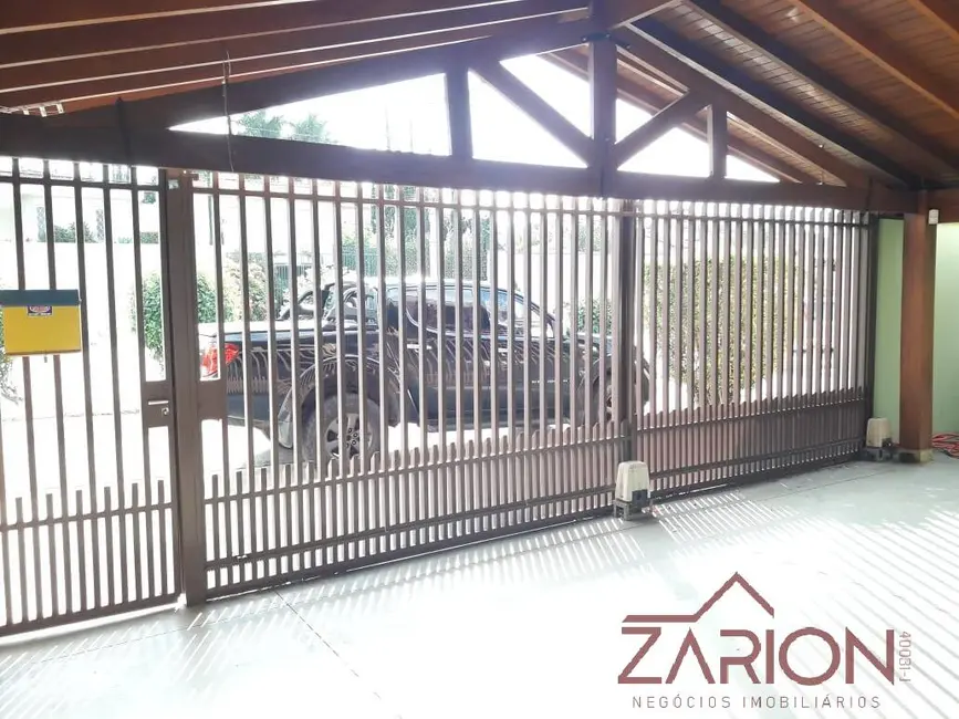 Foto 4 de Casa com 3 quartos à venda, 182m2 em Vila São Geraldo, Taubate - SP