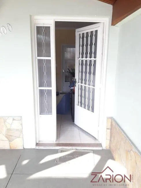 Foto 3 de Casa com 3 quartos à venda, 182m2 em Vila São Geraldo, Taubate - SP