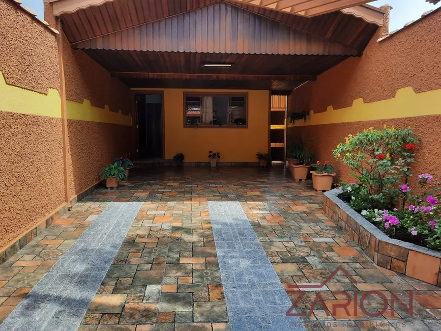 Foto 1 de Casa com 3 quartos à venda, 244m2 em Jardim Bela Vista, Taubate - SP