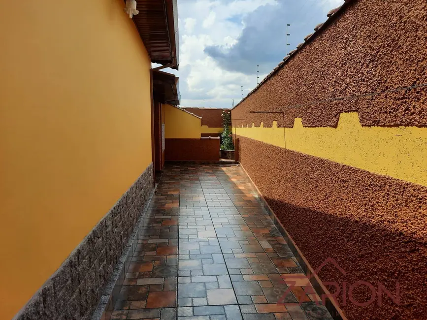 Foto 2 de Casa com 3 quartos à venda, 244m2 em Jardim Bela Vista, Taubate - SP