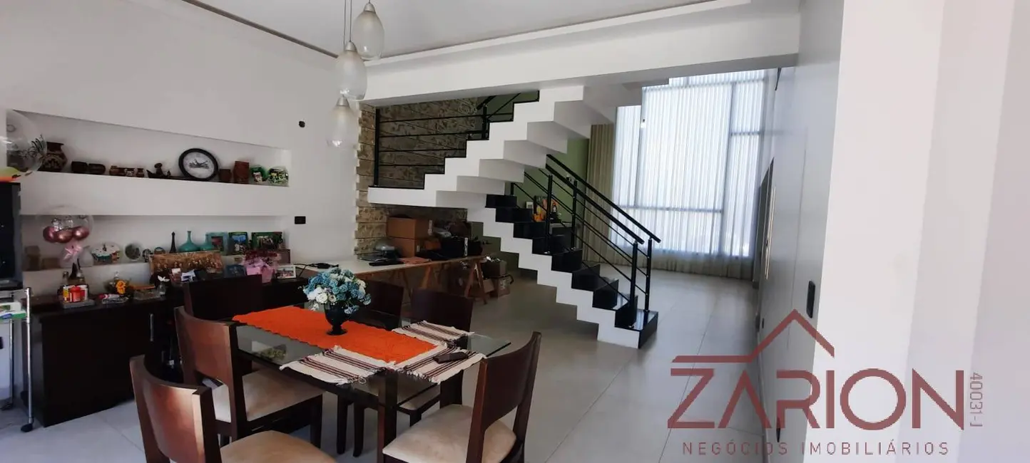 Foto 1 de Casa de Condomínio com 4 quartos à venda, 309m2 em Tremembe - SP