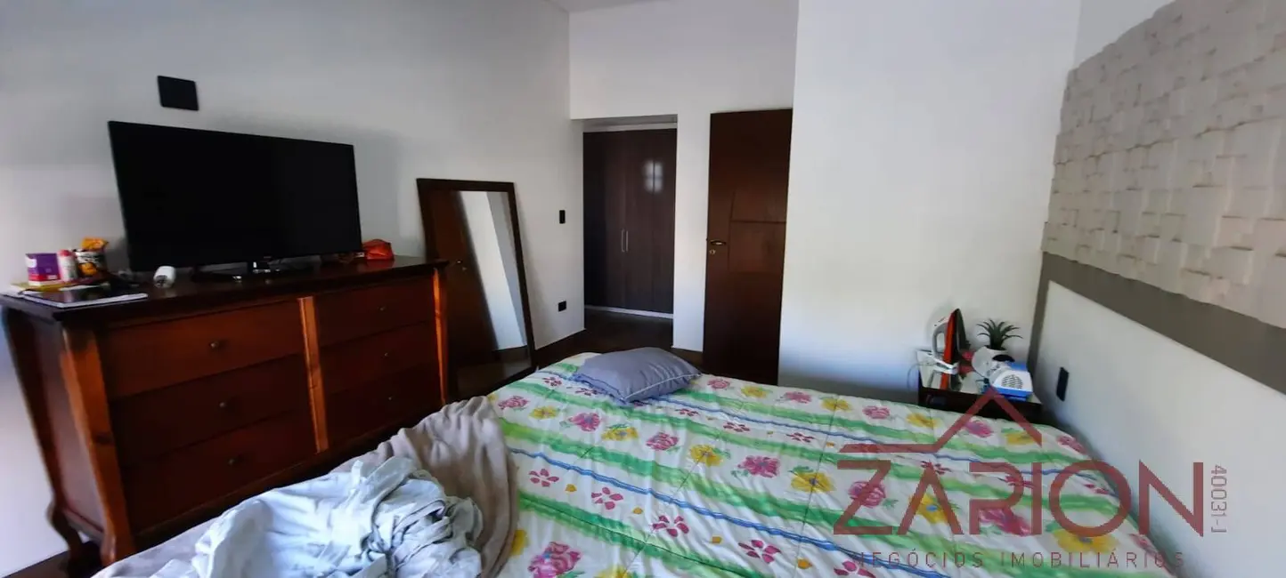 Foto 6 de Casa de Condomínio com 4 quartos à venda, 309m2 em Tremembe - SP