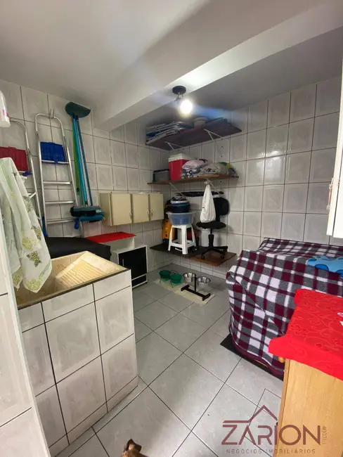 Foto 4 de Casa com 2 quartos à venda, 260m2 em Parque Paduan, Taubate - SP
