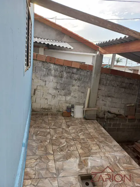 Foto 3 de Casa com 1 quarto para alugar, 80m2 em Residencial e Comercial Cidade Jardim, Pindamonhangaba - SP