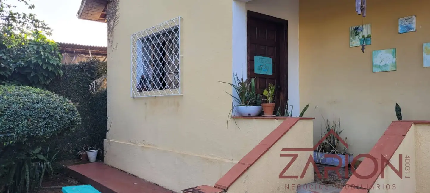 Foto 2 de Casa com 5 quartos à venda, 520m2 em Vila São José, Taubate - SP