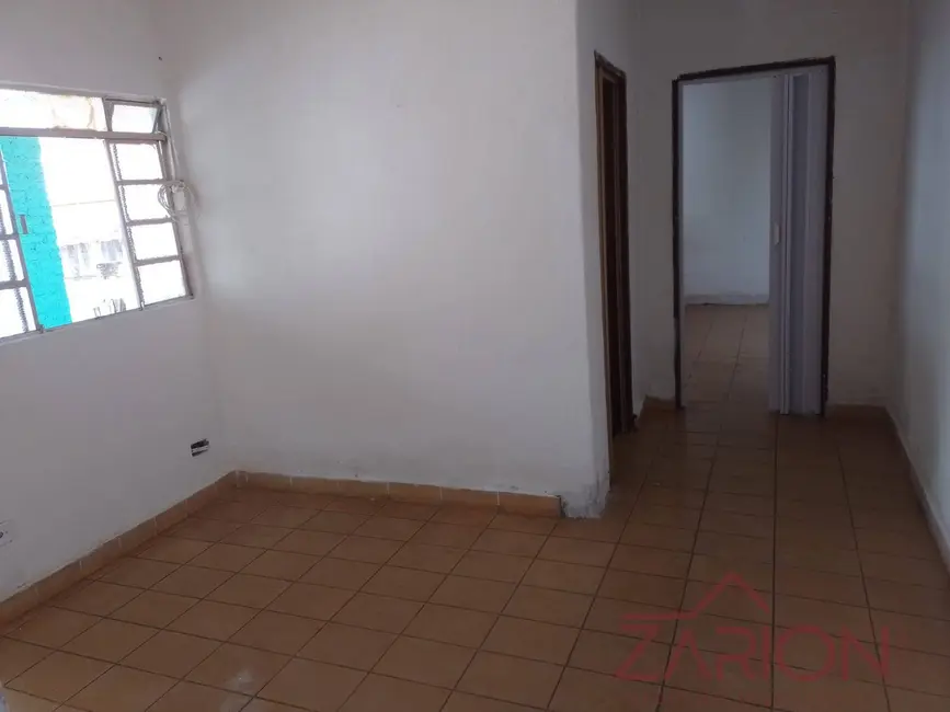 Foto 7 de Casa com 2 quartos para alugar, 300m2 em Jardim Sandra Maria, Taubate - SP