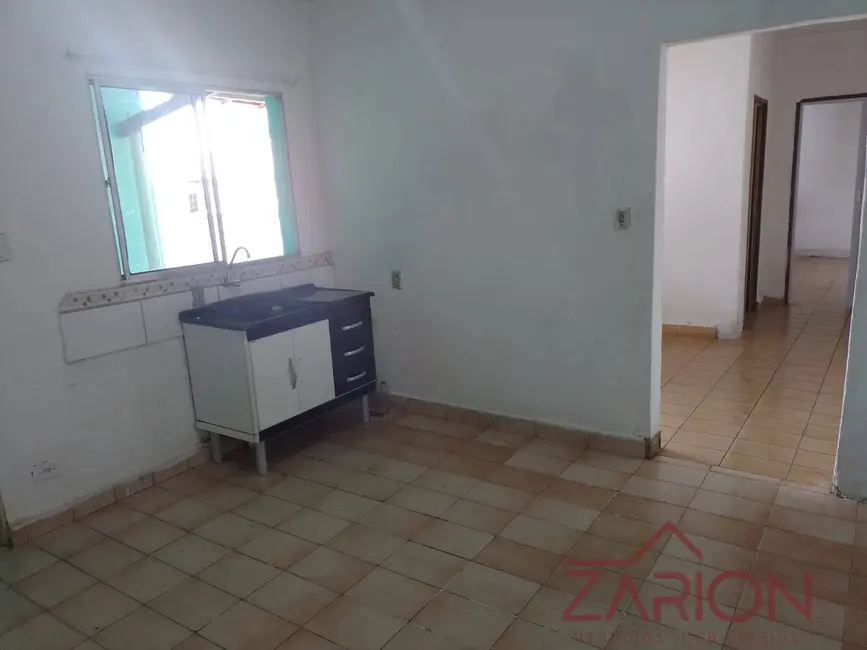 Foto 6 de Casa com 2 quartos para alugar, 300m2 em Jardim Sandra Maria, Taubate - SP