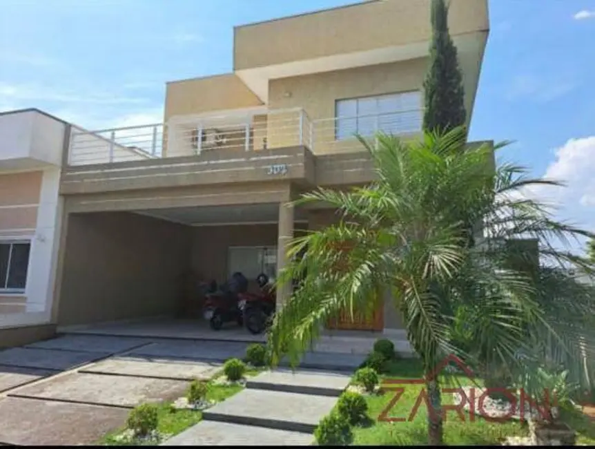 Foto 1 de Casa com 4 quartos à venda e para alugar, 230m2 em Piracangaguá, Taubate - SP