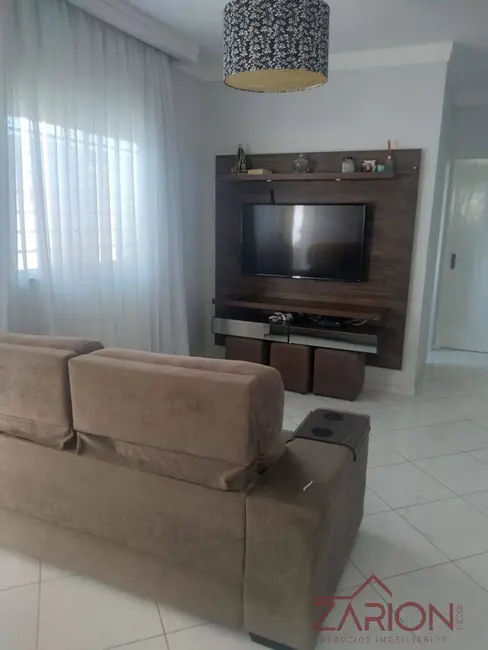 Foto 8 de Casa com 3 quartos à venda, 170m2 em Vila São José, Taubate - SP