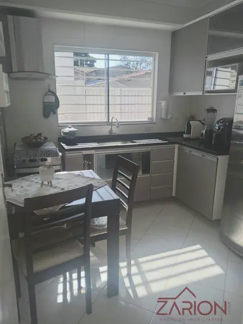 Foto 2 de Casa com 3 quartos à venda, 170m2 em Vila São José, Taubate - SP